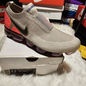 Nike Vapormax Flyknit 2 - Beige and Pink